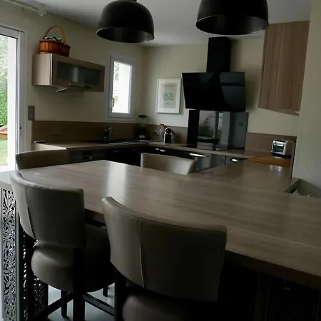 Maison Avec Piscine Chauffee Holiday home *